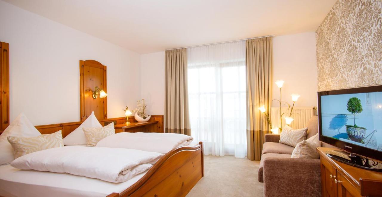 Landhotel Schneider Riedenburg Extérieur photo
